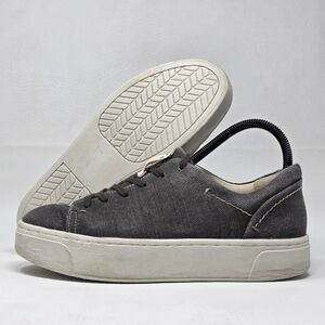 NAKED FEET Helio Women's Size 8 M Lace Up Sneakers Shoes Gray Pre-owned